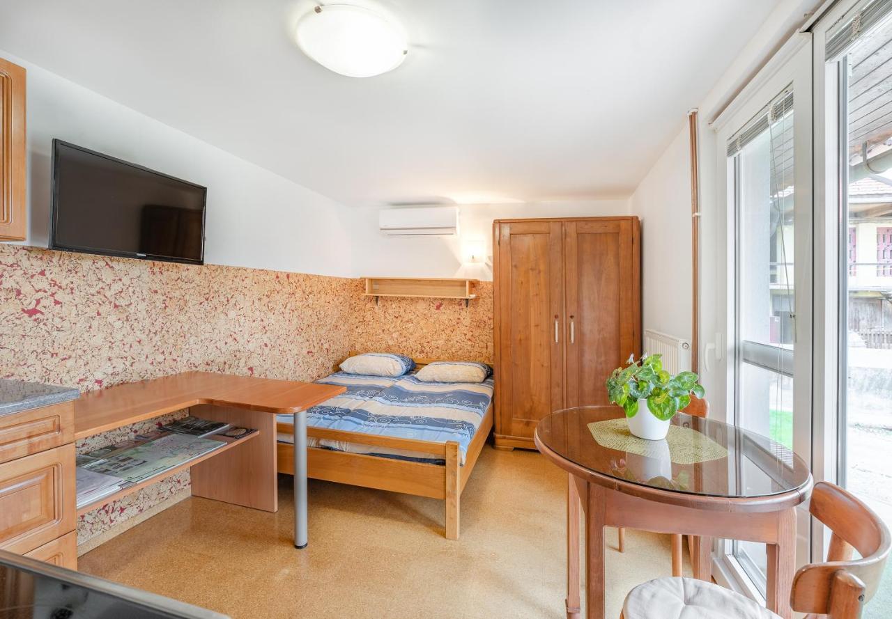 Fortun Estate - Apartmaji Ob Reki Kolpi 메틀리카 외부 사진